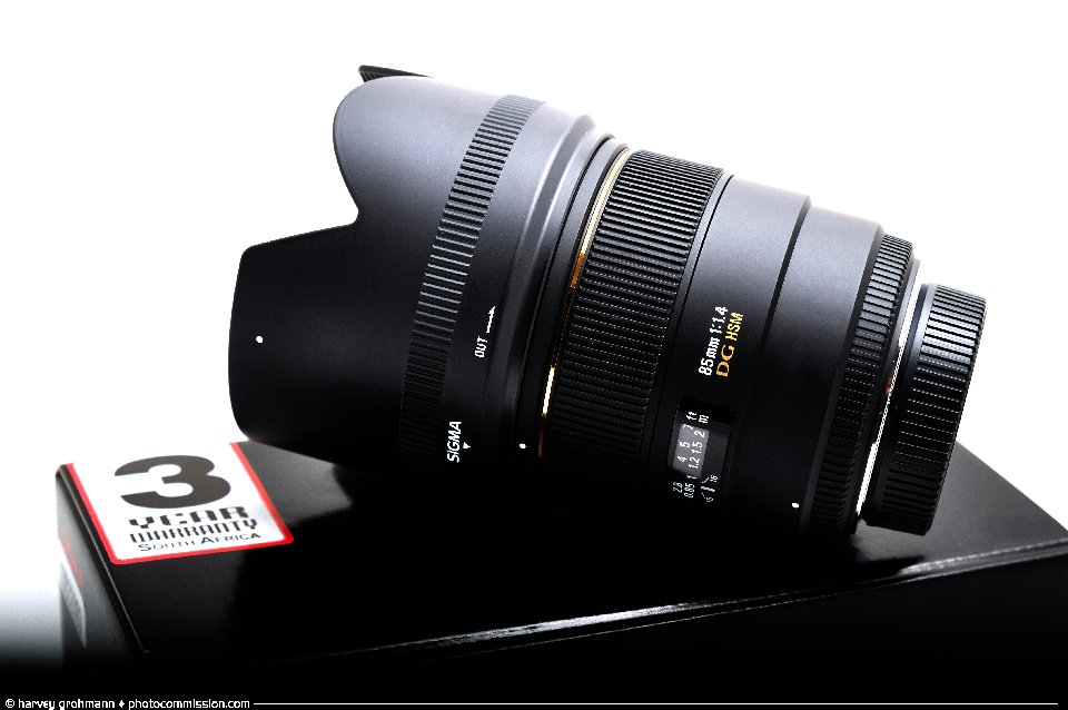 Sigma 85mm f/1.4 EX DG HSM